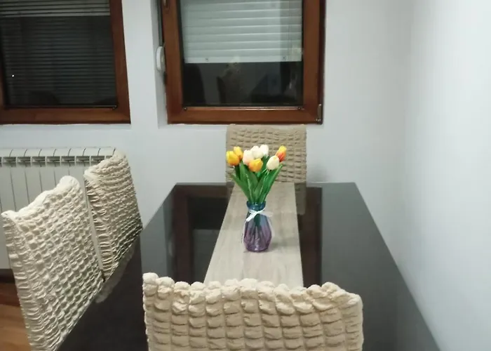 Mladenovic Center, Free Parking&wifi * Вране